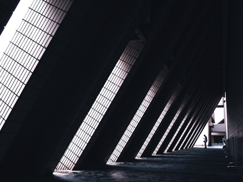 2025美國銀行開戶指南：華美、摩根、BOA對比及中國投資者策略